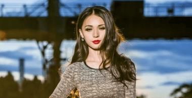 微信名女生简单霸气
