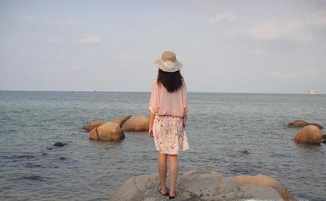 去海边拍照穿什么衣服好