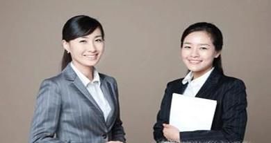 全面解析:女生面试要穿正装吗?