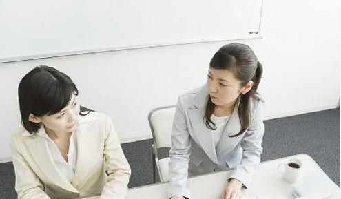 职场中如何应对抢功劳的人?