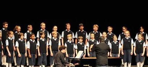 怎样做好一个优秀的合唱指挥