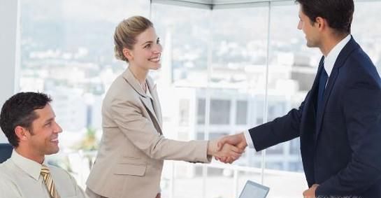 怎样做自我介绍?