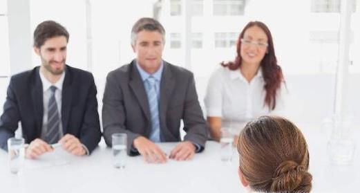 自我介绍应该怎么说