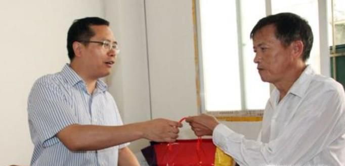 给领导送礼的三大忌讳