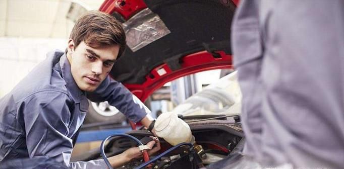 选学汽修哪个专业好？