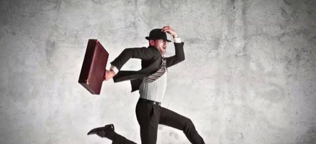 留学归国年轻人就业尴尬，高不成低不就，如何缓解这种状况？