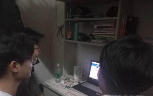 大学生人在寝室如何赚钱