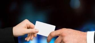 如何递接名片的礼仪?