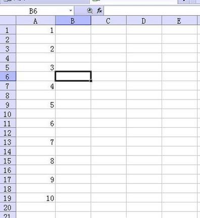 如何在EXCEL、WPS表格中批量添加空白行
