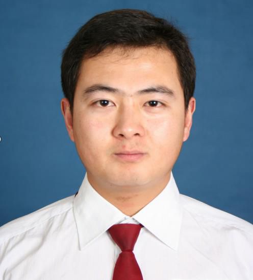 简历中放啥照片好?