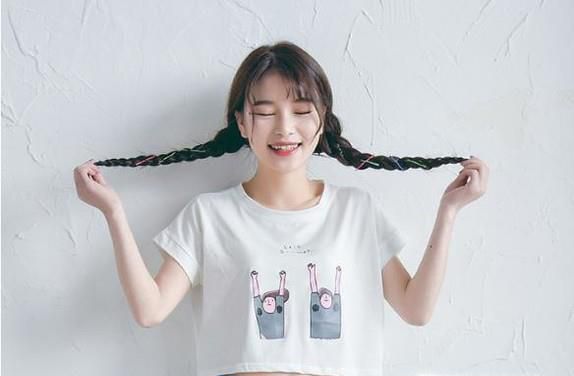 和女孩子聊天怎么找话题