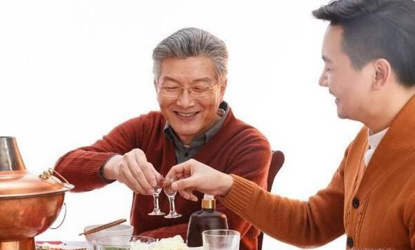 过年怎么给岳父岳母准备礼物？