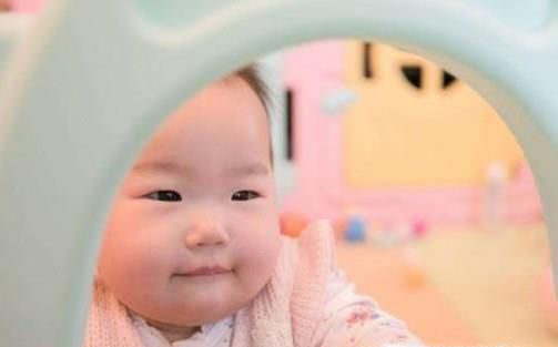 怎样看出保姆是否适合照顾你家的孩子？