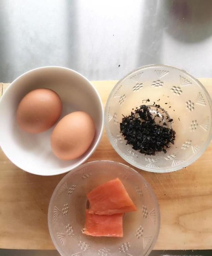 1周岁宝宝三文鱼辅食的制作