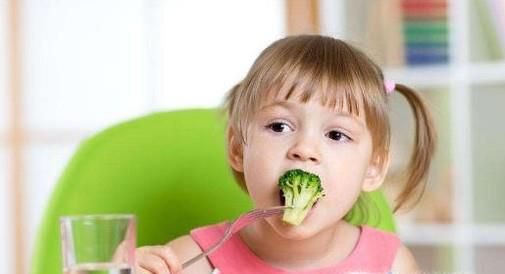 生活中父母怎样纠正孩子的饮食习惯？