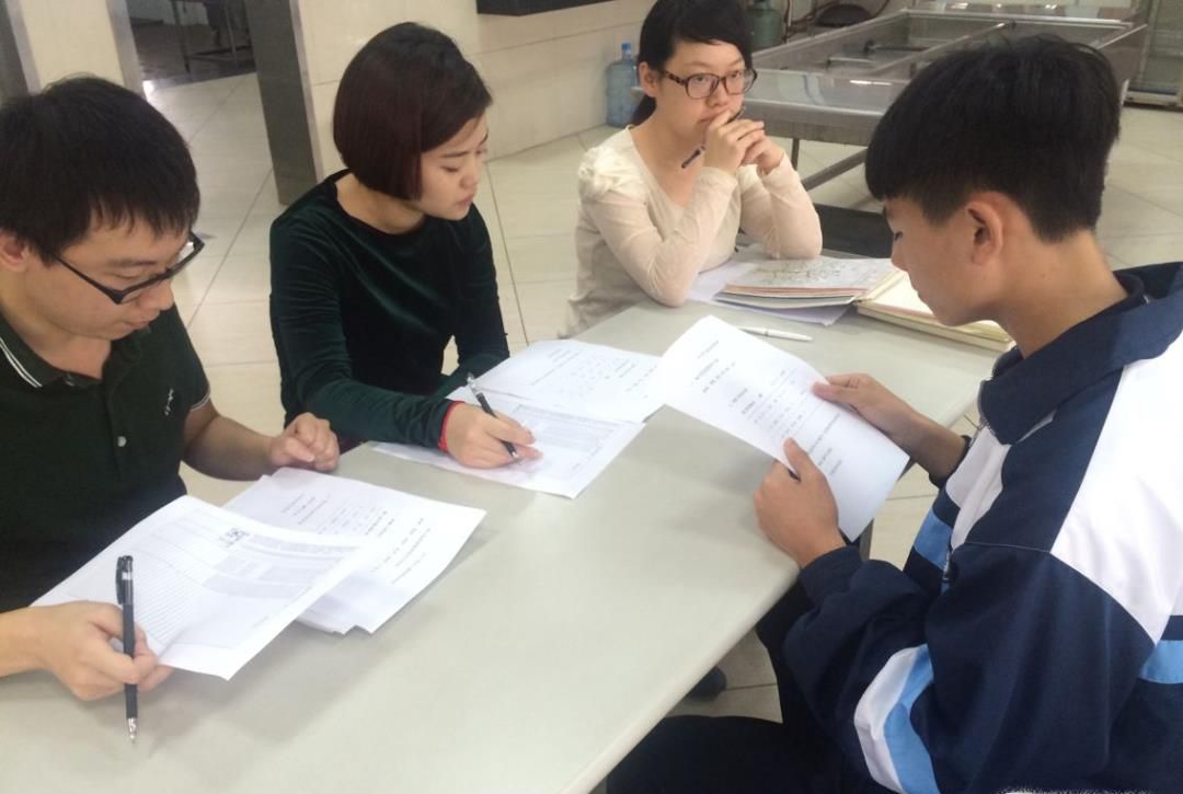如何在大学里成功通过广播站面试