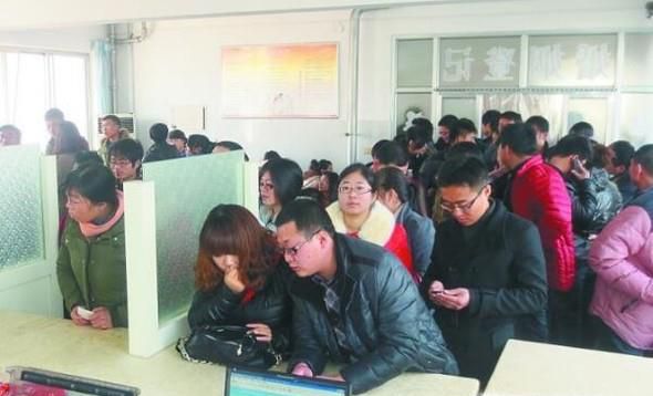 如何领取会计初级职称证书