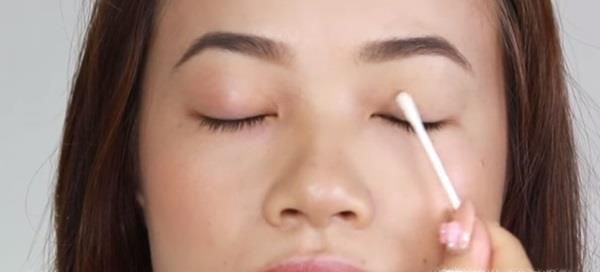 怎么使用双眼皮贴