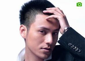 头发两边剪没的头型