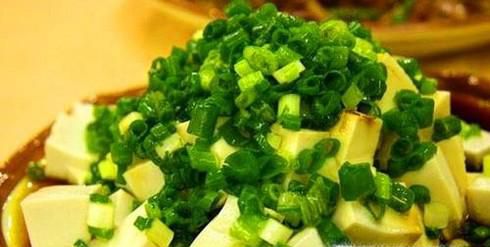 小葱拌豆腐的新做法