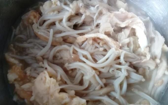 如何做金针菇炒鸡蛋？