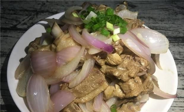洋葱炒鹅肉的美味做法