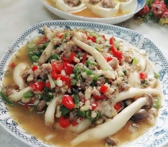 蟹味菇炒肉的家常做法