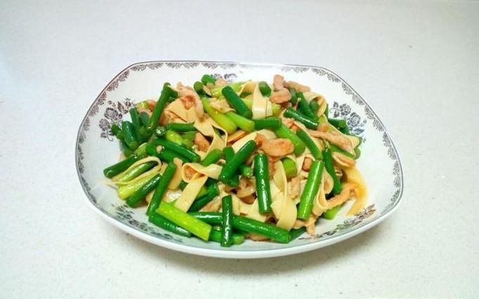 蒜薹炒干豆腐的家常做法