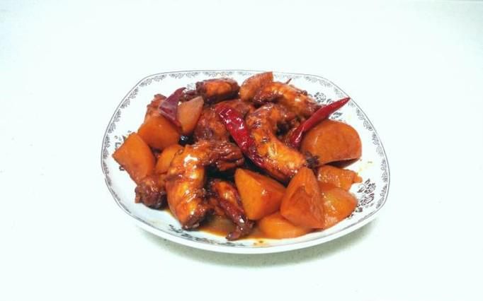 鸡脖子炖土豆的家常做法