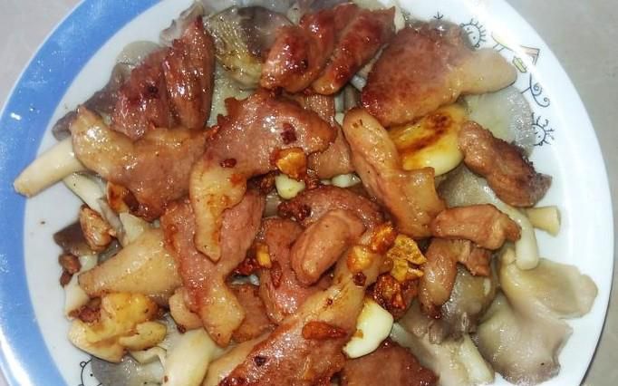 平菇猪肉的做法