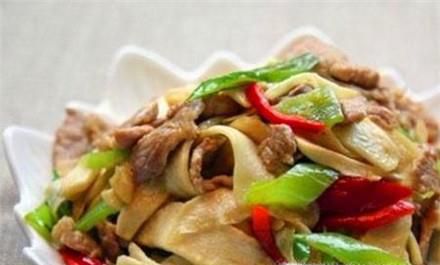高笋炒肉的做法