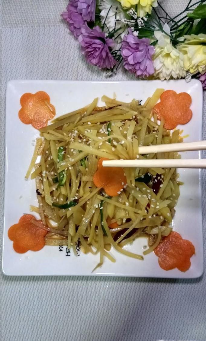 怎样做香脆可口的家常土豆丝？