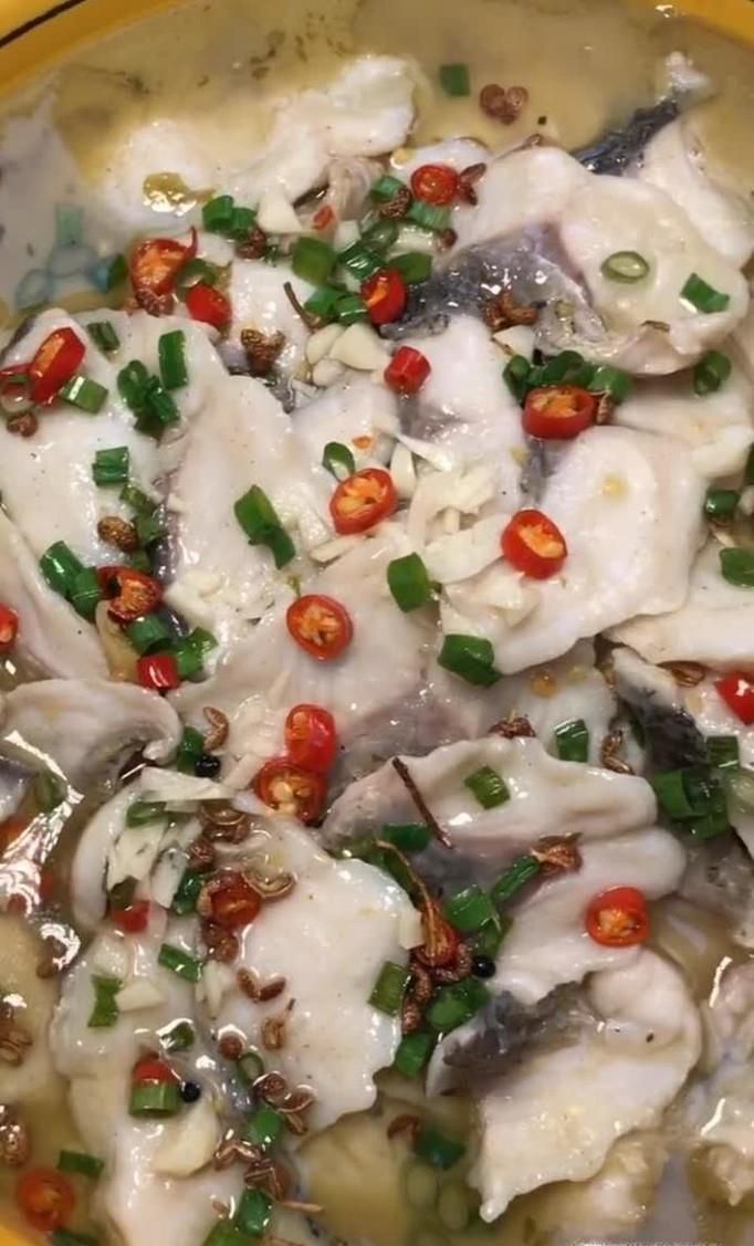 如何做酸菜鱼好吃？