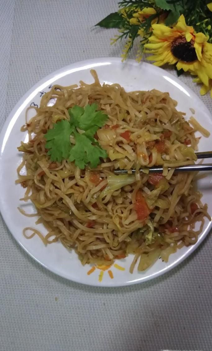 怎样做河南版包菜肉卤面？