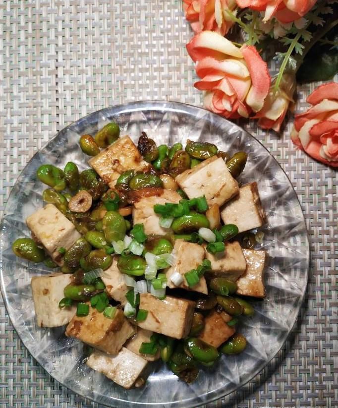 怎样做美味的毛豆烧豆腐？