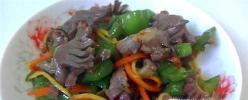 炒一份美味的青椒郡肝！
