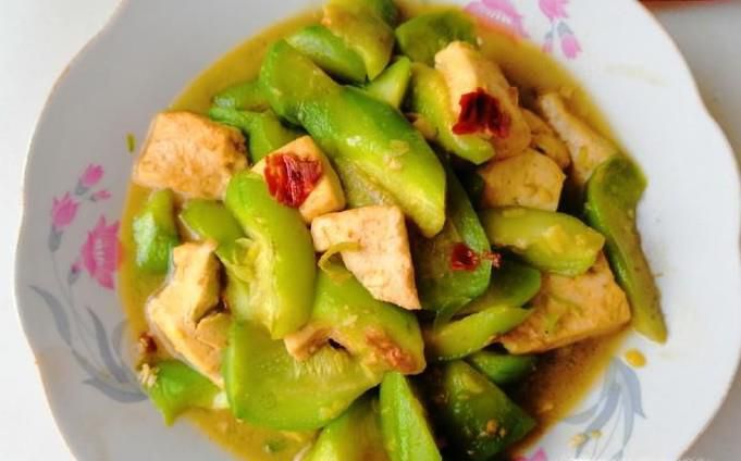 超好吃的丝瓜炒豆腐做法
