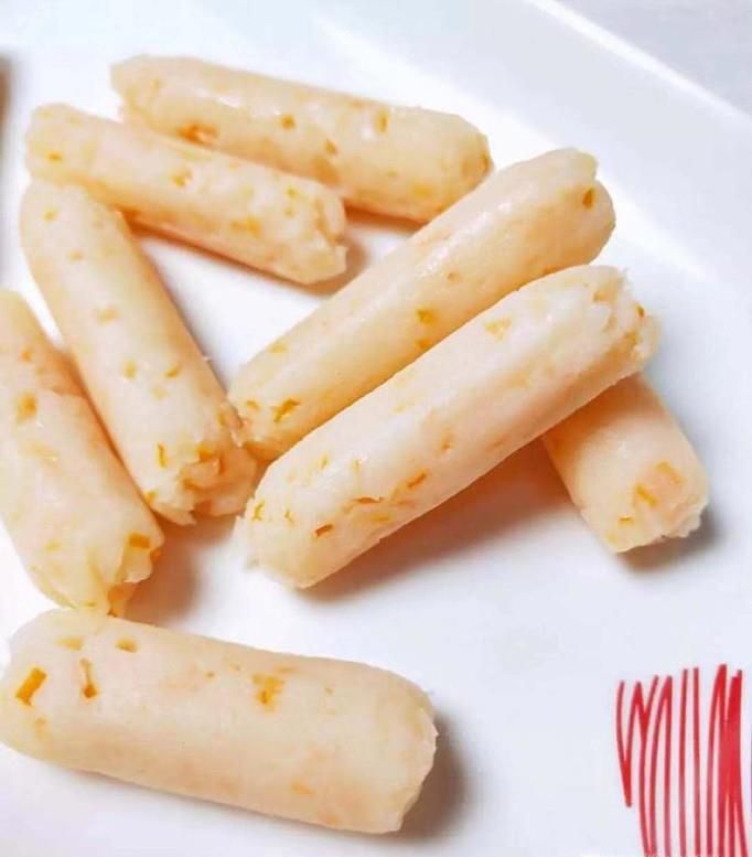 如何用胡萝卜和虾仁做香肠?