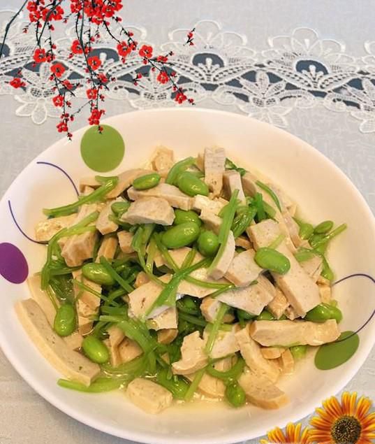 芹菜毛豆米炒豆干的家常做法