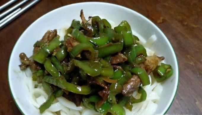 辣椒拌面的炒法