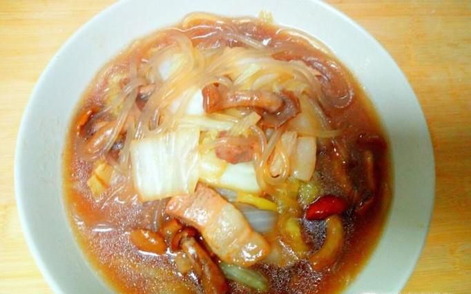 滑子蘑炖大白菜粉条的家常做法