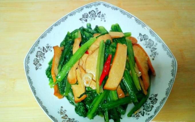 素鸡炒油麦菜的家常做法