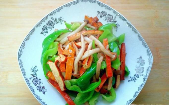 蟹味菇炒豆干的家常做法