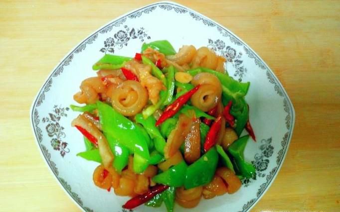双椒炒肉皮的家常做法