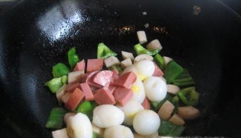 杏鲍菇青椒炒鸽子蛋