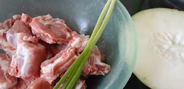 冬瓜排骨汤怎么做