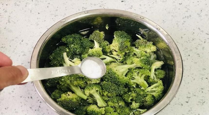 西兰花怎么清洗可以驱虫子