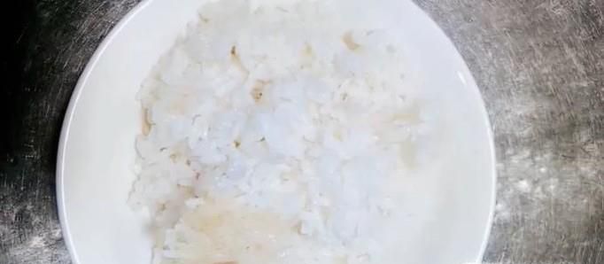 如何做出美味的皮蛋瘦肉粥？