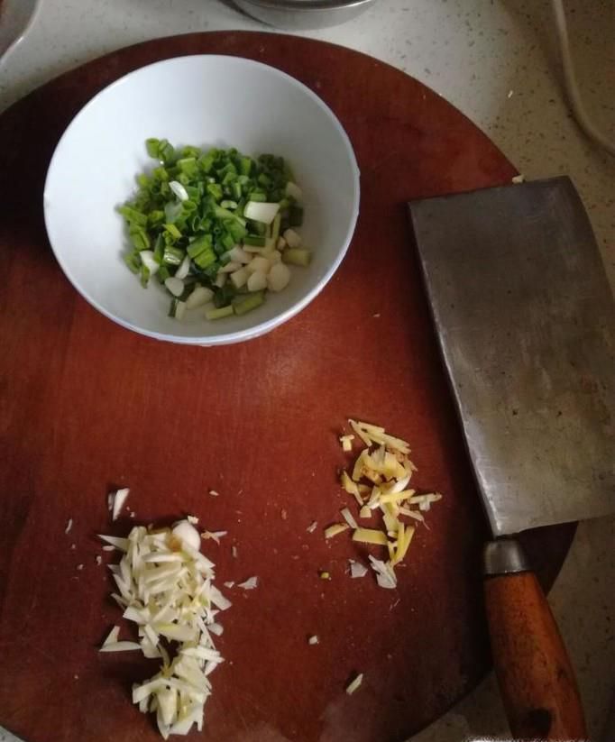 如何做番茄鲫鱼汤？
