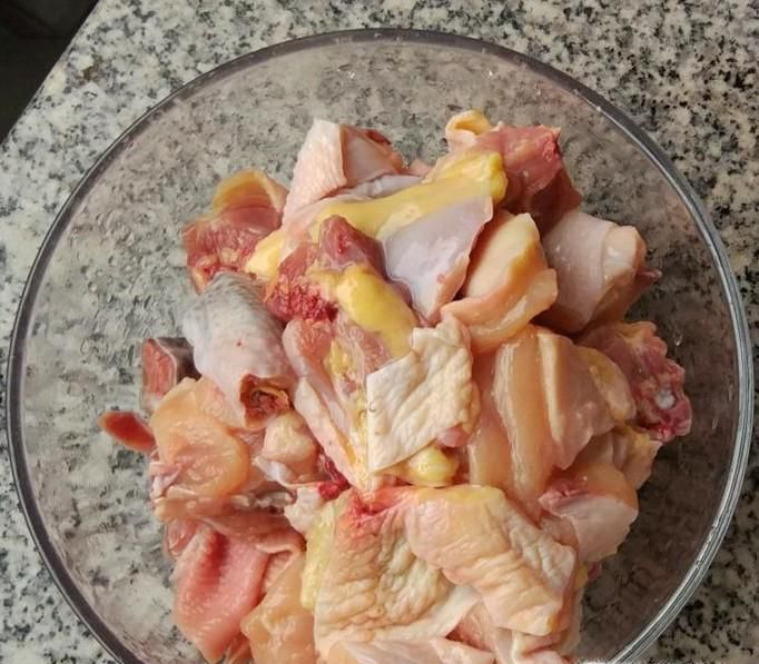 如何用电饭锅做香菇芦笋炖鸡